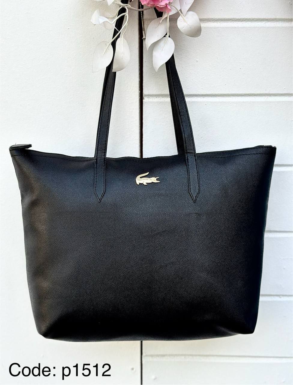 /public/uploads/photos/shares/Suzy bags/IMG_4314.jpeg